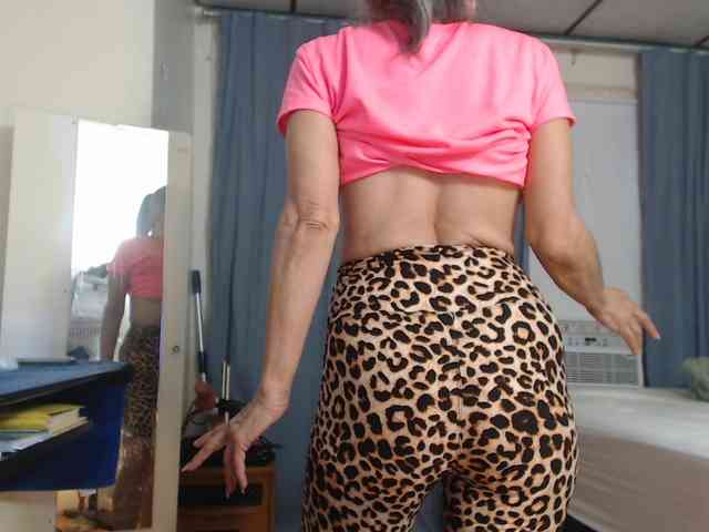 FIXMYASSTOO webcam