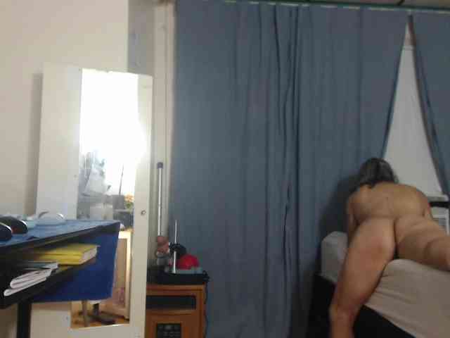 FIXMYASSTOO webcam