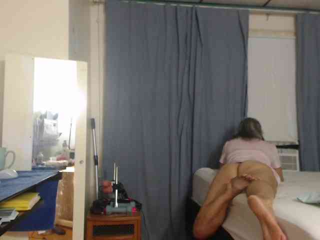 FIXMYASSTOO webcam