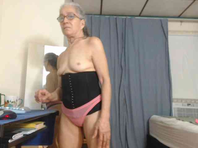 Fixmyasstoo's cam show statistics and live stream