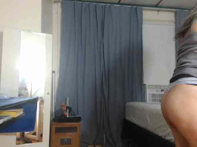 FIXMYASSTOO webcam