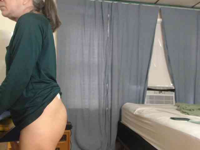 FIXMYASSTOO webcam