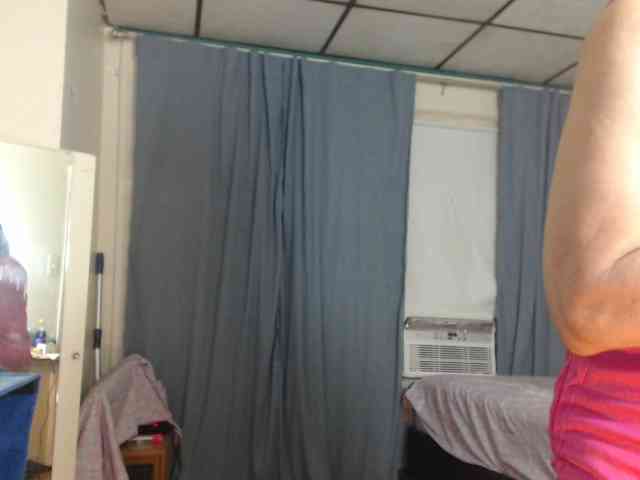 FIXMYASSTOO webcam