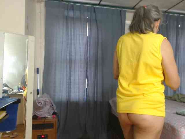 FIXMYASSTOO webcam