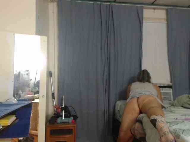 FIXMYASSTOO webcam