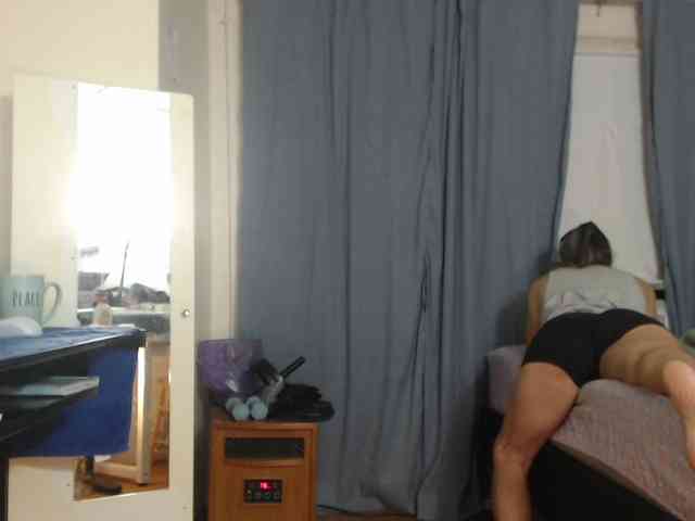 FIXMYASSTOO webcam