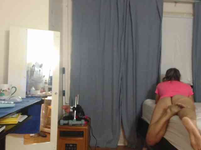 FIXMYASSTOO webcam