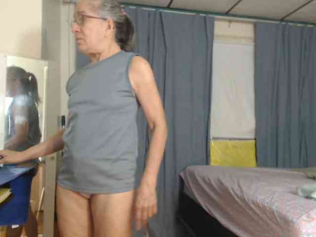 FIXMYASSTOO webcam