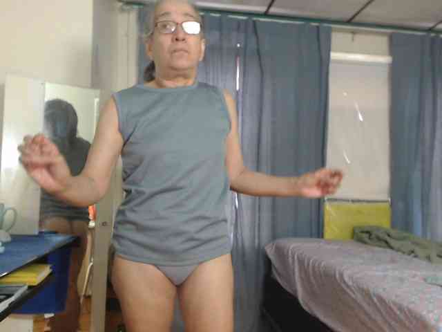 FIXMYASSTOO webcam