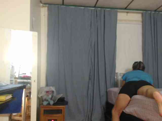 FIXMYASSTOO webcam