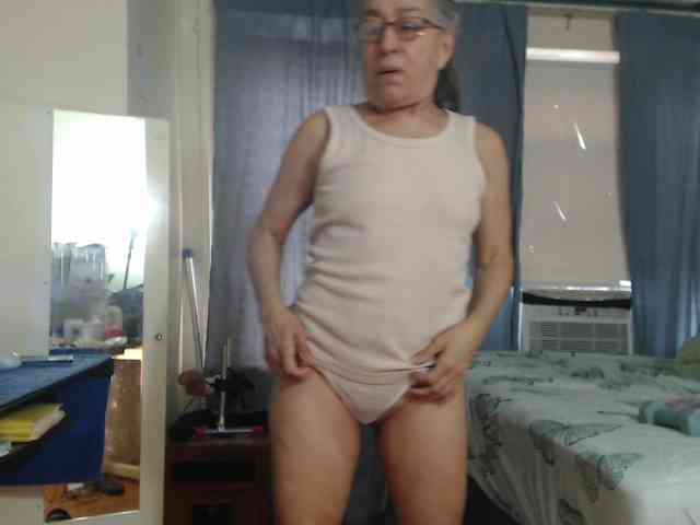 FIXMYASSTOO webcam