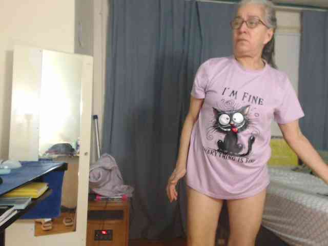 FIXMYASSTOO webcam