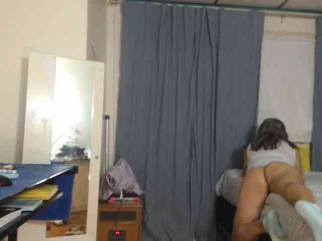 FIXMYASSTOO webcam