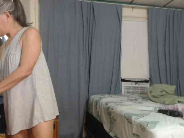 FIXMYASSTOO webcam