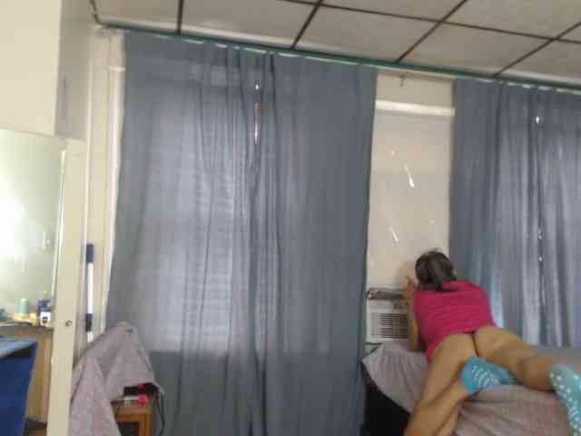 FIXMYASSTOO webcam