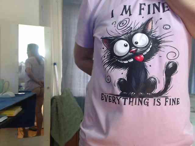 FIXMYASSTOO webcam