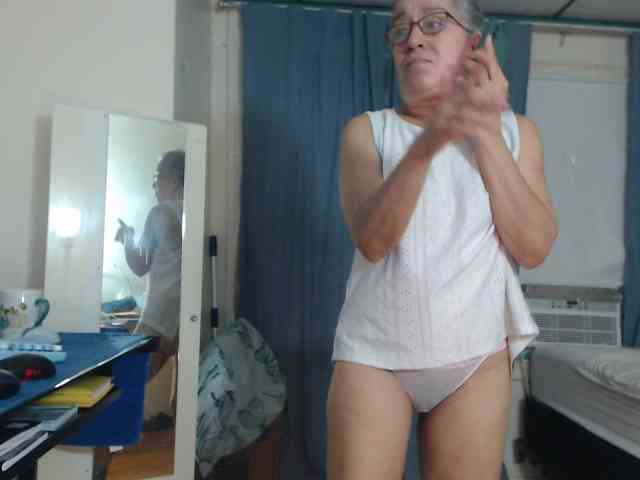 Fixmyasstoo's cam show statistics and live stream