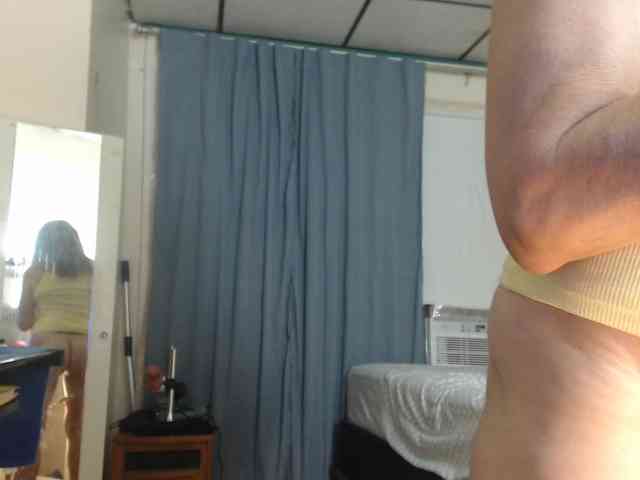 FIXMYASSTOO webcam