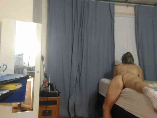 FIXMYASSTOO webcam