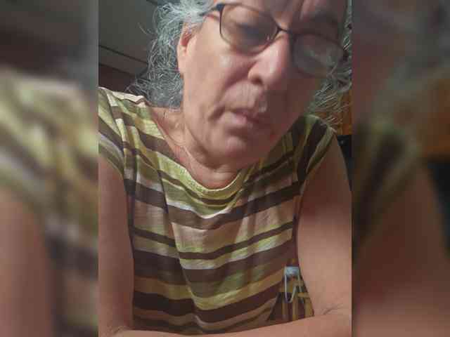 FIXMYASSTOO webcam