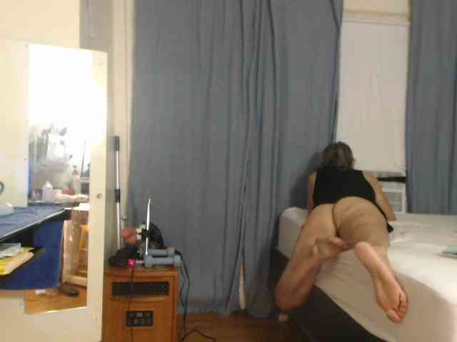 FIXMYASSTOO webcam