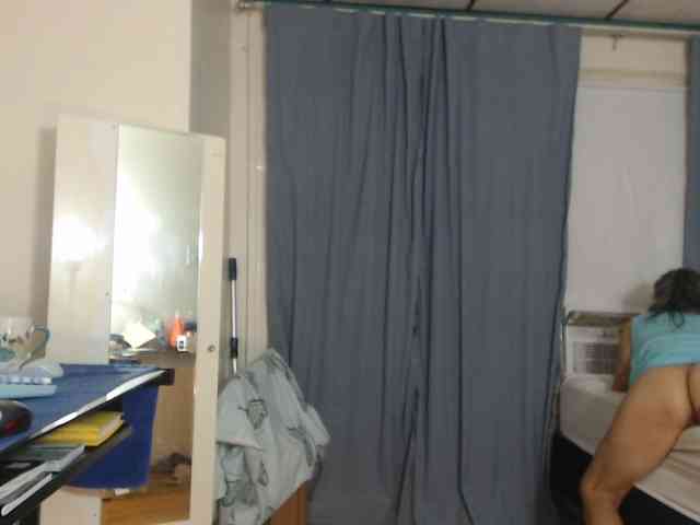 FIXMYASSTOO webcam