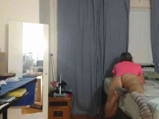FIXMYASSTOO webcam