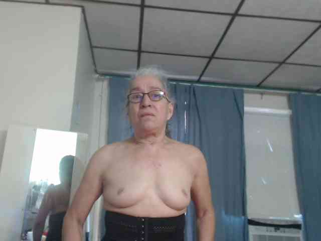FIXMYASSTOO webcam