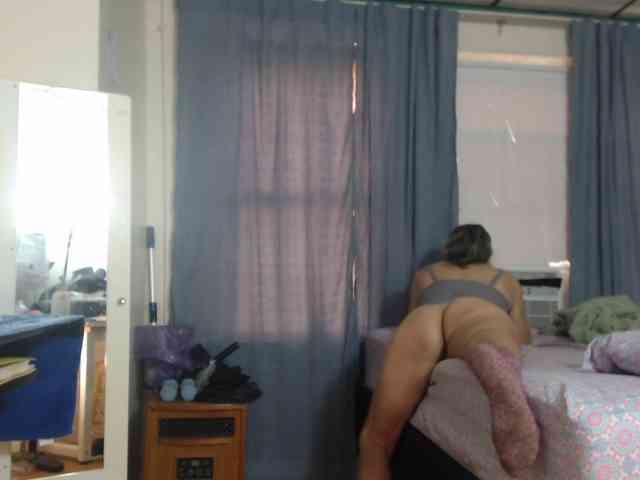 FIXMYASSTOO webcam