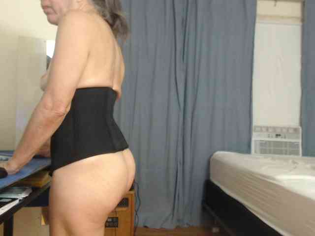 FIXMYASSTOO webcam