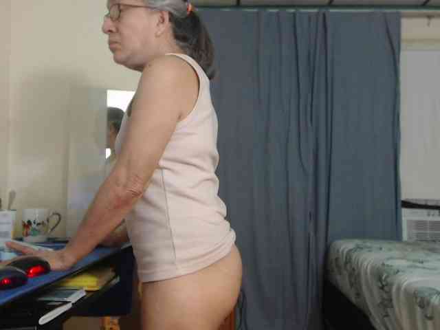 FIXMYASSTOO webcam