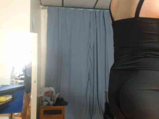 FIXMYASSTOO webcam