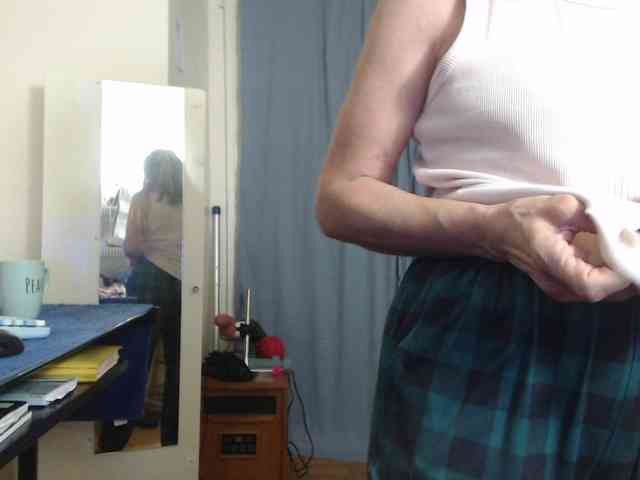 FIXMYASSTOO webcam