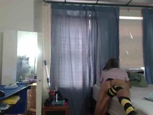 FIXMYASSTOO webcam