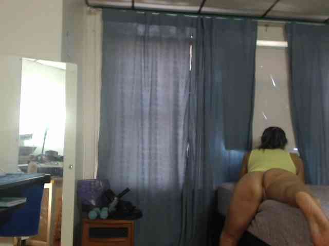 FIXMYASSTOO webcam