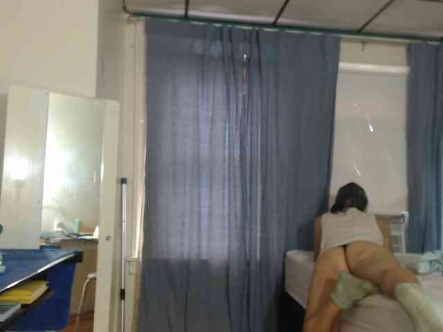 FIXMYASSTOO webcam
