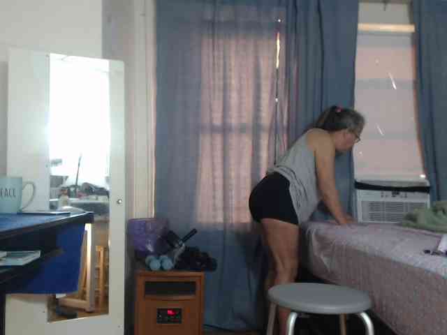 FIXMYASSTOO webcam