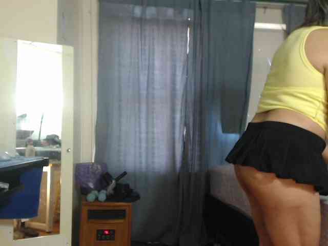FIXMYASSTOO webcam