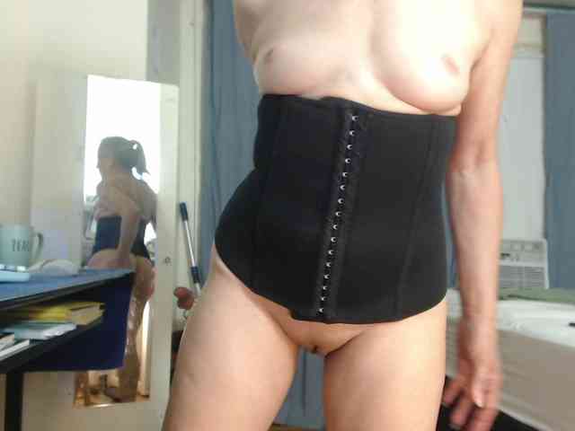 FIXMYASSTOO webcam