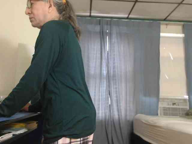 FIXMYASSTOO webcam