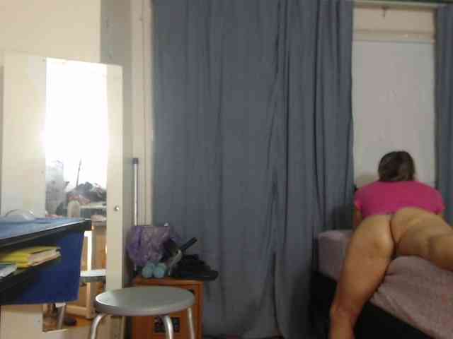 FIXMYASSTOO webcam
