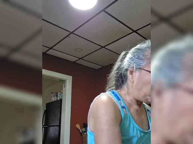 FIXMYASSTOO webcam