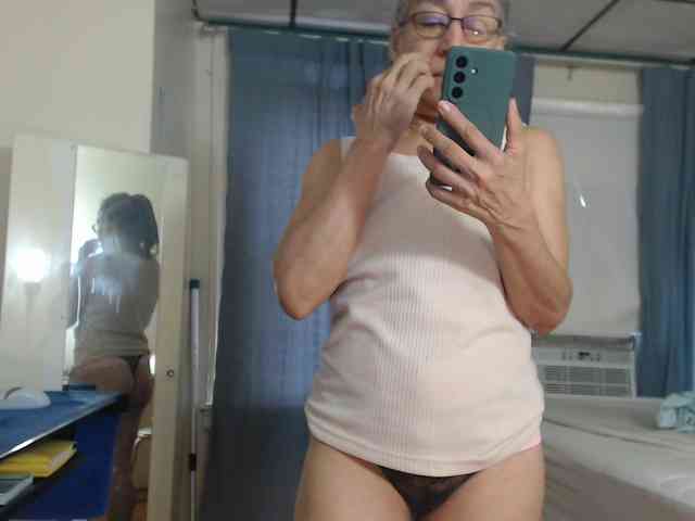 FIXMYASSTOO webcam