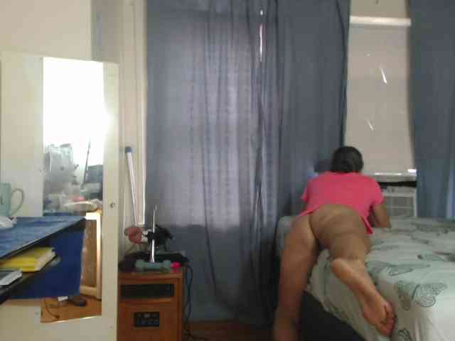 FIXMYASSTOO webcam