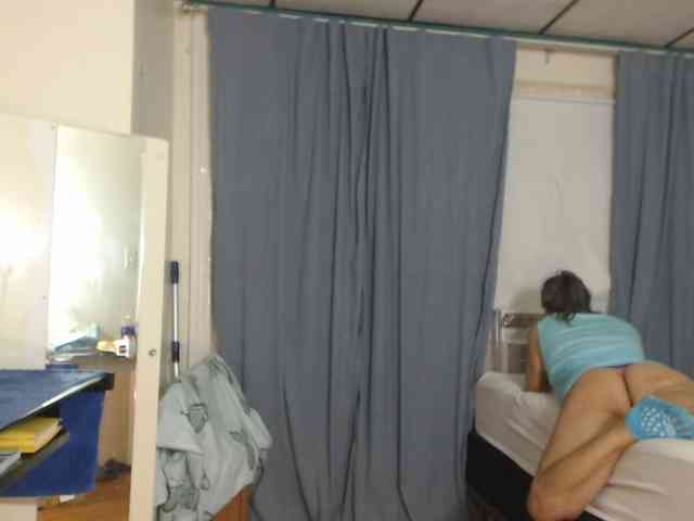 FIXMYASSTOO webcam