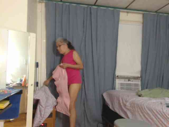 FIXMYASSTOO webcam