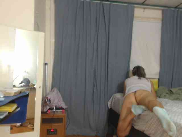 FIXMYASSTOO webcam