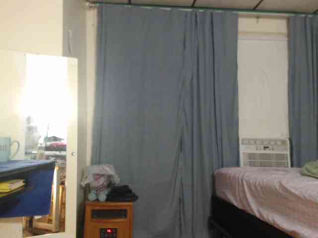 FIXMYASSTOO webcam