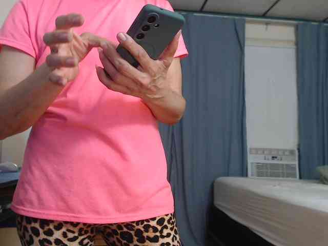 FIXMYASSTOO webcam