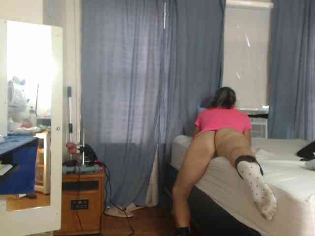 FIXMYASSTOO webcam